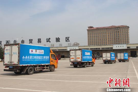 ͼΪ�����۽�������ָ���ڰ��׵�������ʽ���������� ��